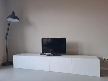 BESTA Tv-meubel met deuren - Wit/Lappviken wit beschikbaar voor biedingen