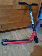 Mooie rode Oxelo step, Fietsen en Brommers, Steps, Decathlon, Gebruikt, Ophalen of Verzenden, Service.consommateurs@decathlon.com