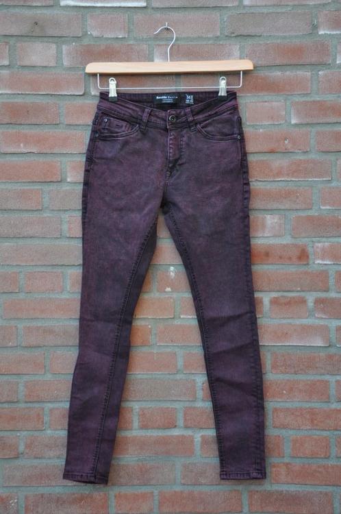 bershka jeans 34, broek 34, spijkerbroek xs, 34, Kleding | Dames, Spijkerbroeken en Jeans, Zo goed als nieuw, W27 (confectie 34) of kleiner