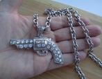 zilveren ketting met revolver hanger met zirkoon [1021], Verzenden, Zo goed als nieuw, Met kristal, Zilver