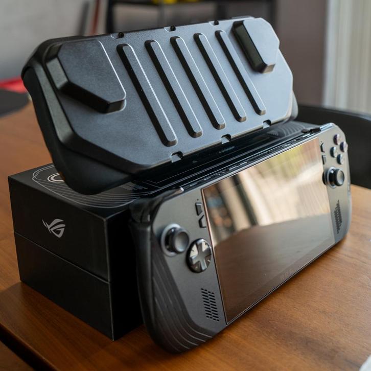 ASUS ROG Ally X 1TB – Zeer nette staat – Killswitch, Computers en Software, Windows Laptops, Zo goed als nieuw, 10 inch of minder