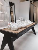 Handgemaakt rotan bankje met zwart hout, Huis en Inrichting, Banken | Voetenbanken en Poefen, Minder dan 50 cm, Ophalen of Verzenden