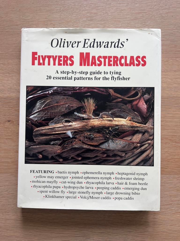 Oliver Edwards Flytyers Masterclass - Vliegbinden, Watersport en Boten, Hengelsport | Vliegvissen, Ophalen of Verzenden, Gebruikt