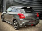 Suzuki Swift 1.4 Sport 140PK! CARBON|CAMERA|ACC|BLINDSPOT, Voorwielaandrijving, Stof, Gebruikt, 4 cilinders