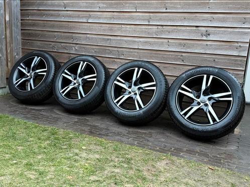Orig Volvo XC40 R-design 18 inch velgen + winterbanden, Auto-onderdelen, Banden en Velgen, Banden en Velgen, Winterbanden, 18 inch