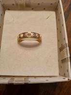 GOUDEN RING MET VIJF DIAMANT, Sieraden, Tassen en Uiterlijk, Armbanden, Ophalen of Verzenden, Zo goed als nieuw, Goud, Goud