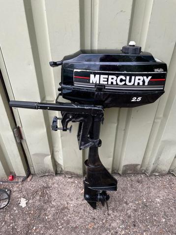 Mercury 2,5 pk kortstaart buitenboordmotor  beschikbaar voor biedingen