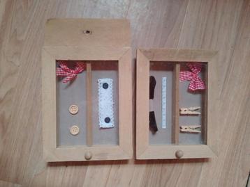 Decoratie Lijstjes met Knopen, Lint en Meer beschikbaar voor biedingen