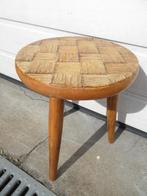 Vintage rond tafeltje plantentafel, Verzamelen, Retro, Ophalen of Verzenden, Huis en Inrichting