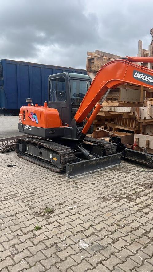 Doosan dh55 nette staat, Zakelijke goederen, Machines en Bouw | Kranen en Graafmachines, Graafmachine, Ophalen
