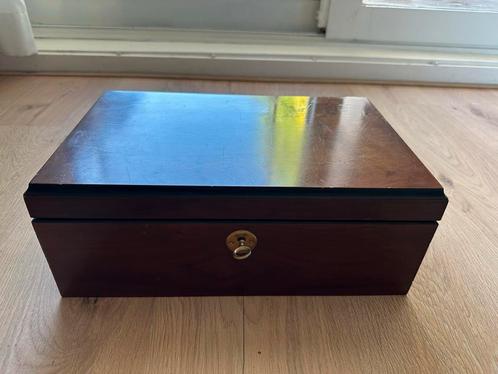 Authentieke cederhouten humidor – opslag 50-75 sigaren, Verzamelen, Rookartikelen, Aanstekers en Luciferdoosjes, Gebruikt, Overige typen