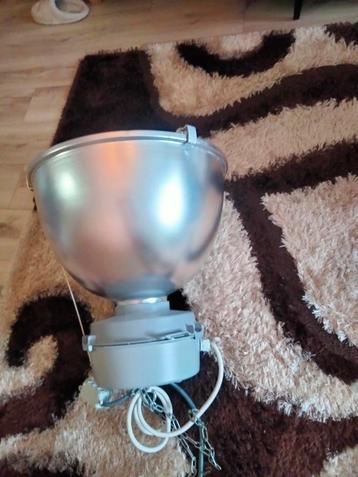 Industrie lamp Lumis

LAMA 08 KIT 250 SUPER

 beschikbaar voor biedingen