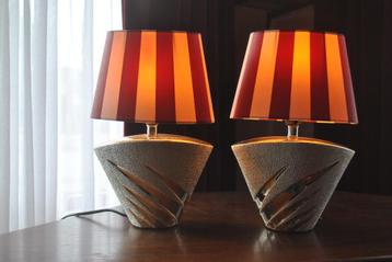 Schemerlampen, 2 stuks, zilverkleurig aardewerk beschikbaar voor biedingen