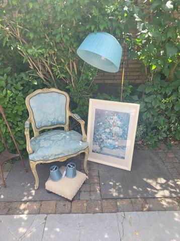  Zeer oude koperen vloerlamp beschikbaar voor biedingen