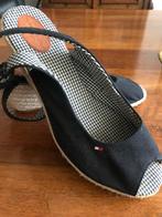 Blauwe Tommy Hilfiger canvas espradille sleehak mt 41 zgan, Blauw, Ophalen of Verzenden, Zo goed als nieuw, Espadrilles of Moccasins