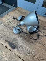 2 Grijze Bedlampjes, Ophalen of Verzenden, Gebruikt, Metaal, Minder dan 50 cm