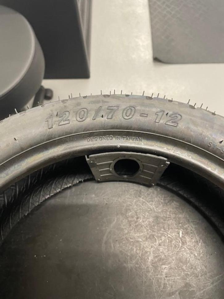 Scooter banden, Fietsen en Brommers, Brommeronderdelen | Scooters, Nieuw, Overige merken, Overige typen, Ophalen