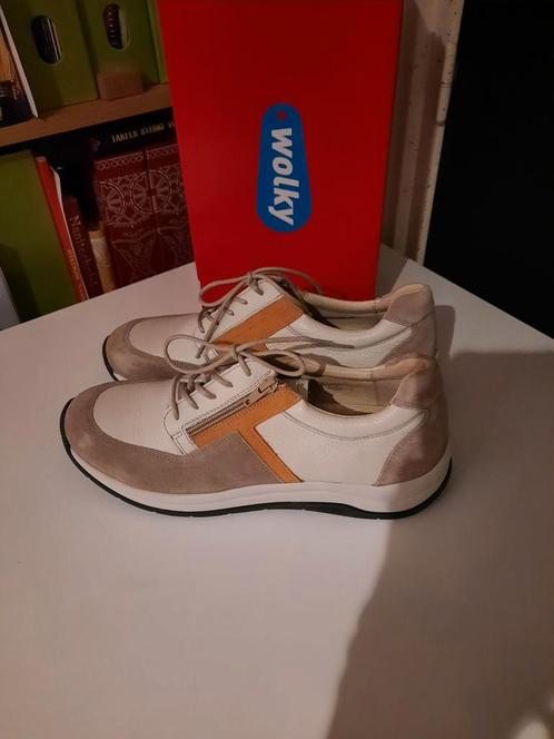 Wolky Comrie 43 nieuw, Kleding | Dames, Schoenen, Zo goed als nieuw, Sneakers of Gympen, Overige kleuren, Ophalen of Verzenden