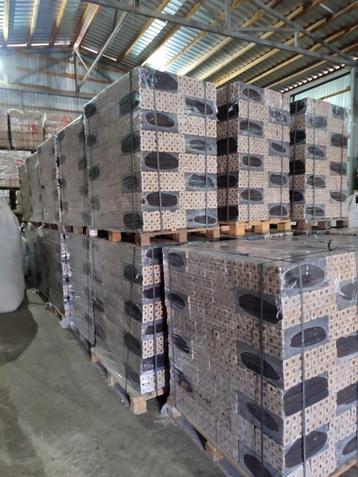 Houtbriketten subtype PINI-KAY beschikbaar voor biedingen