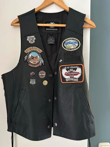 Harley Davidson Leren Vest Maat L met Badges beschikbaar voor biedingen