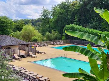 Vakantiehuisjes op 4* camping Chãteau le Verdoyer, Dordogne  beschikbaar voor biedingen