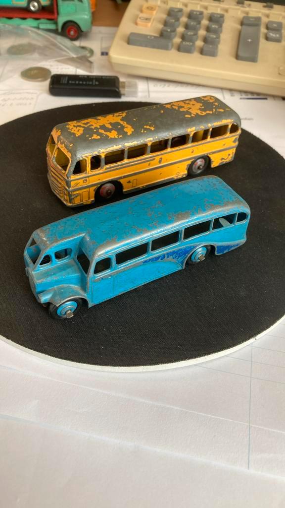 2x Dinky Toys Single deck bus en Leyland Royal Tiger, Hobby en Vrije tijd, Modelauto's | 1:87, Gebruikt, Bus of Vrachtwagen, Overige merken