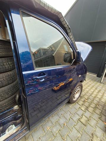 Rechter portierdeur en voorscherm t5 deuk vrij  beschikbaar voor biedingen