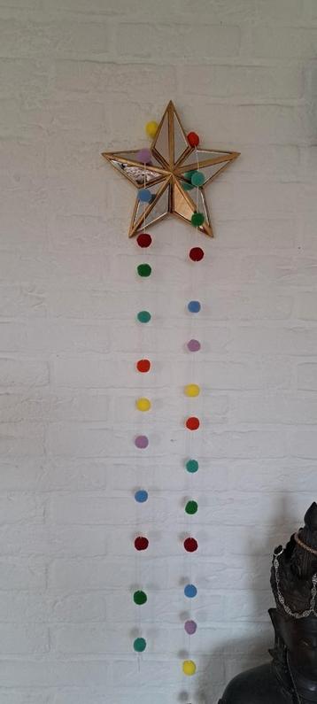 Kerst feest verjaardag slingers ballen ballonnen  beschikbaar voor biedingen