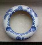 KERAMIEK ASBAK PLATEELBAKKERIJ BVK SOEST VLIEG-UUT met MERK, Ophalen of Verzenden