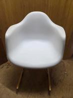 Witte Schommelstoel Kuipstoel Eames Replica, Huis en Inrichting, Stoelen, Ophalen, Kunststof, Gebruikt, Wit