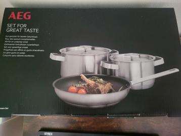 AEG Pannenset t.w.v. €250 beschikbaar voor biedingen