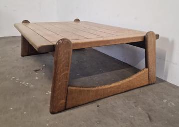 Brutalist eiken salontafel beschikbaar voor biedingen