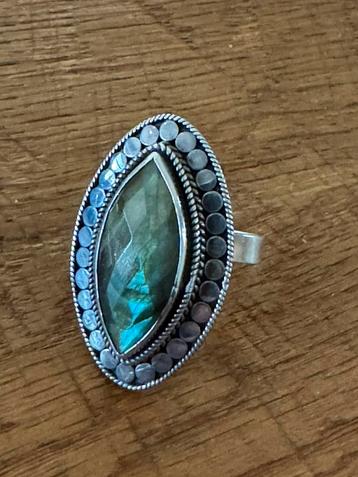 Close to Zen ring blue Labradorite beschikbaar voor biedingen