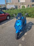 Zip Euro 5 2022 full option, Fietsen en Brommers, Scooters | Piaggio, Ophalen, Maximaal 45 km/u, Zip, Zo goed als nieuw