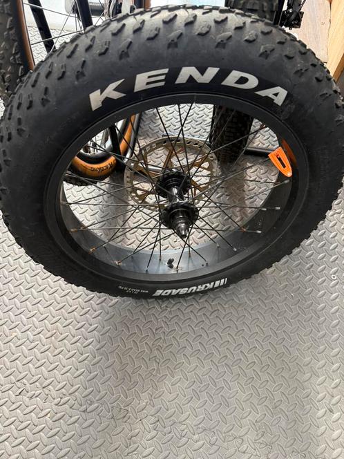 Voorvelg voorwiel EB2 EB4 EB8 met Kenda band remschijf, Fietsen en Brommers, Fietsonderdelen, Gebruikt, Algemeen, Band, Ophalen of Verzenden