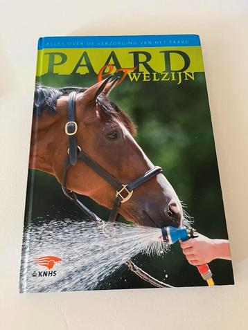 Paard en welzijn, ruiterbewijs boek beschikbaar voor biedingen