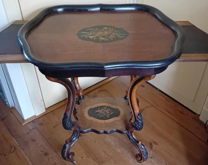 Willem III notenhouten spinpoot wijn/theetafel met inlegwerk, Antiek en Kunst, Antiek | Meubels | Tafels, Ophalen