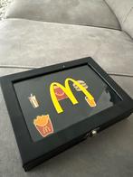 McDonald's Pins in Display Case, Ophalen of Verzenden, Zo goed als nieuw, Gebruiksvoorwerp