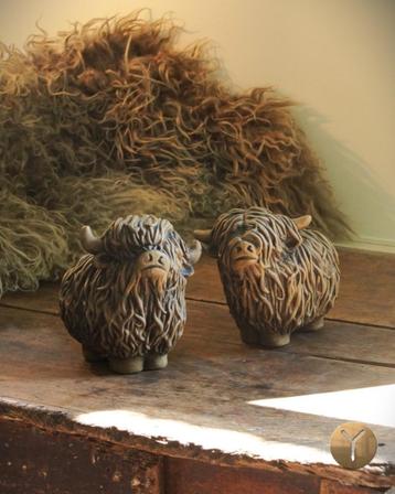 Set van 2 Schotse Hooglanders Majestic Brown Brynxz stoer  beschikbaar voor biedingen