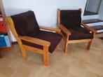 Twee retro houten fauteuils jaren 70 met bruine kussens, Ophalen