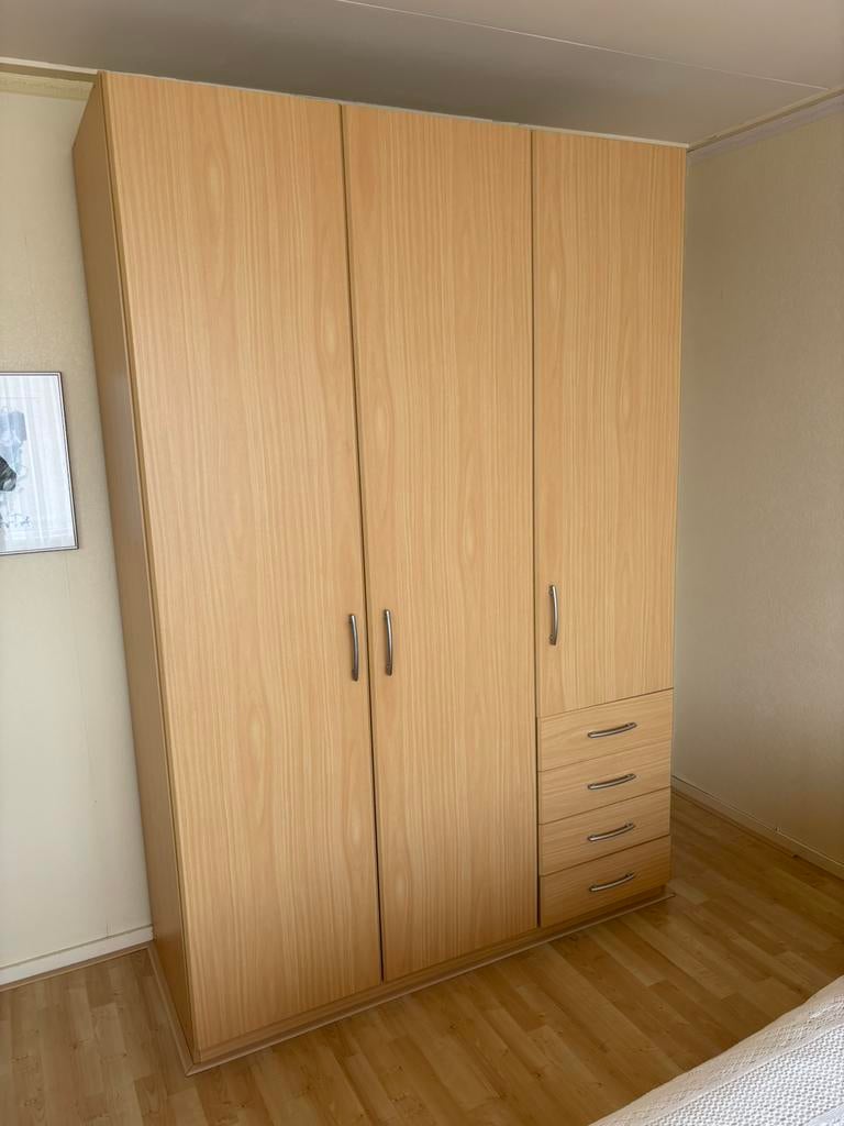 Trendhopper kledingkast, Ophalen, 100 tot 150 cm, Zo goed als nieuw, 150 tot 200 cm