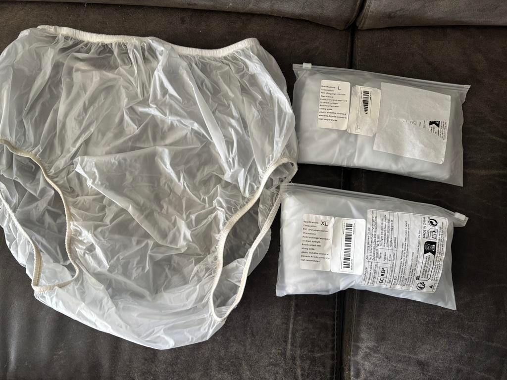Nieuwe plastic broekjes (3 x XL en 2 x L), Ophalen of Verzenden, Nieuw