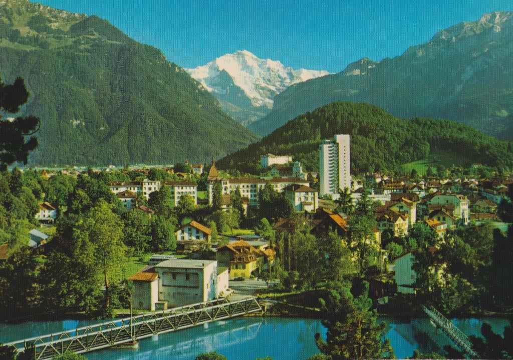 Zwitserland Interlaken Brug Jungfrau Alpen, Verzamelen, Ansichtkaarten | Themakaarten, Verzenden, 1980 tot heden, Ongelopen, Stad of Dorp