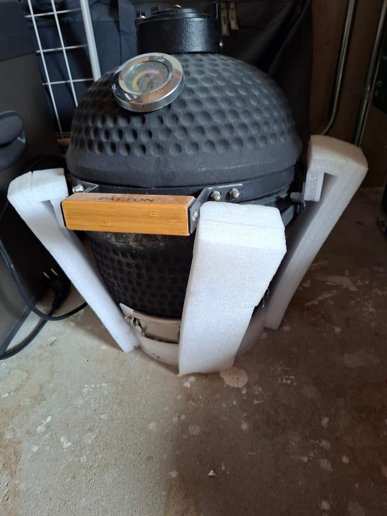 Patton Kamado barbecue, Ophalen of Verzenden, Zo goed als nieuw, Patton, Met accessoires