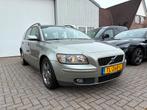 Volvo V50 2.5 T5 Momentum AWD|220PK|CRUISE|STOELVERW|+APK, Voorwielaandrijving, Gebruikt, 700 kg, 2521 cc