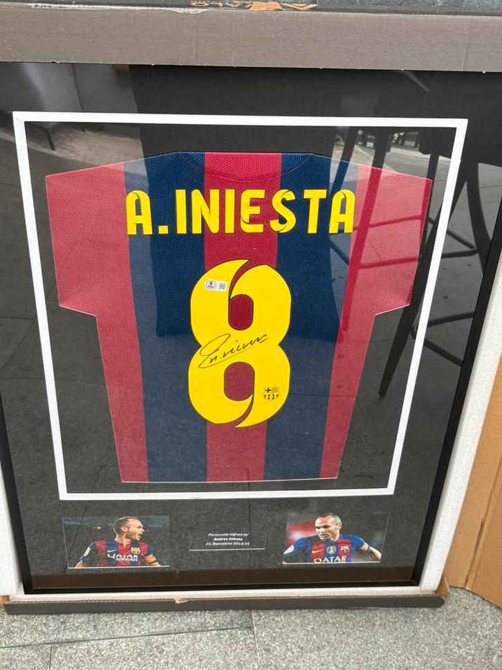 Ingelijst gesigneerd Andrés Iniesta Barcelona shirt 2014/15, Sport en Fitness, Voetbal, Nieuw, Shirt, Ophalen of Verzenden