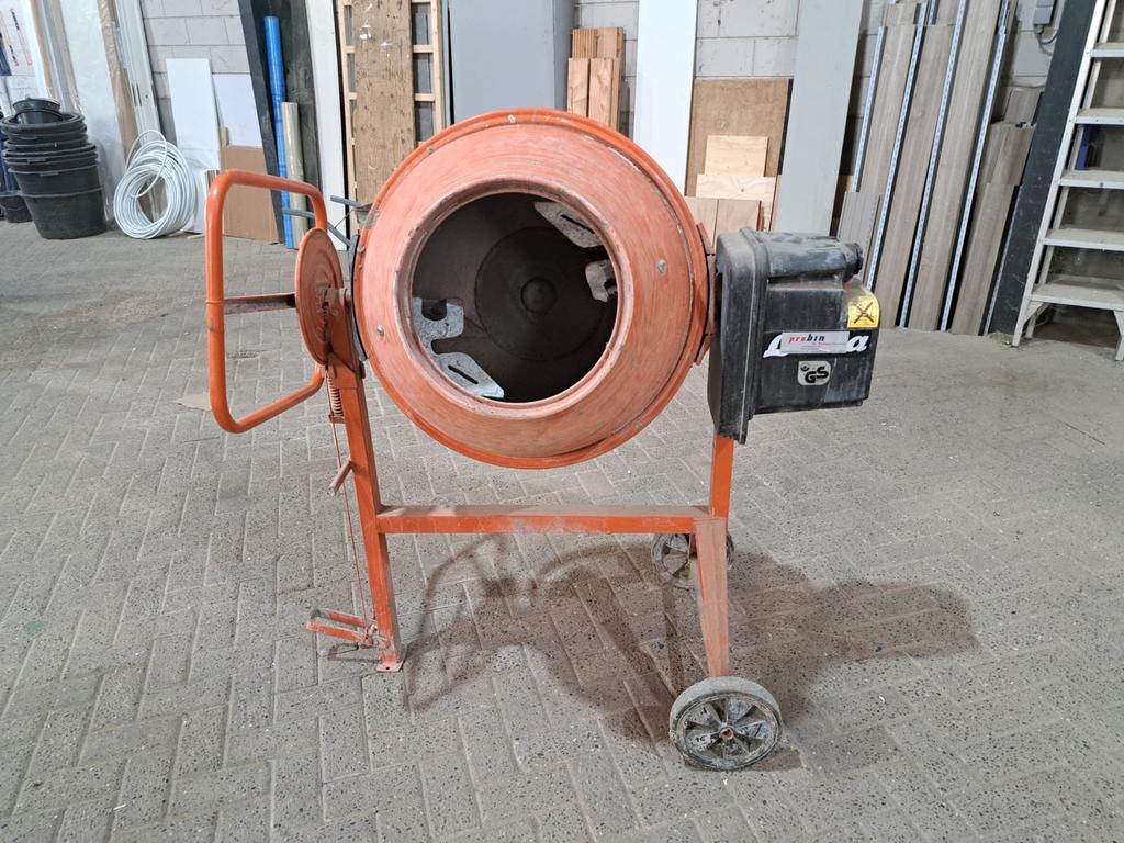 Betonmolen - Weinig gebruikt, in uitstekende staat, Doe-het-zelf en Verbouw, Betonmolens, Zo goed als nieuw, Ophalen of Verzenden