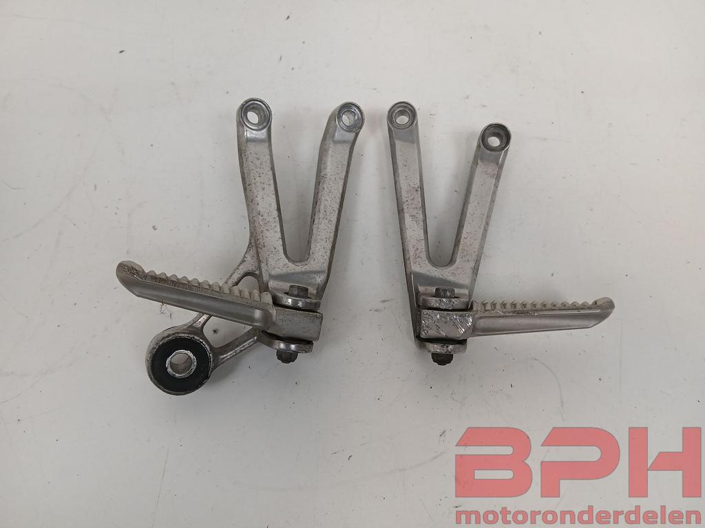 Duo voetsteunen Yamaha YZF R1 2002 - 2003 RN09 YZF-R1, Motoren, Onderdelen | Yamaha, Gebruikt, -, -, Ophalen of Verzenden