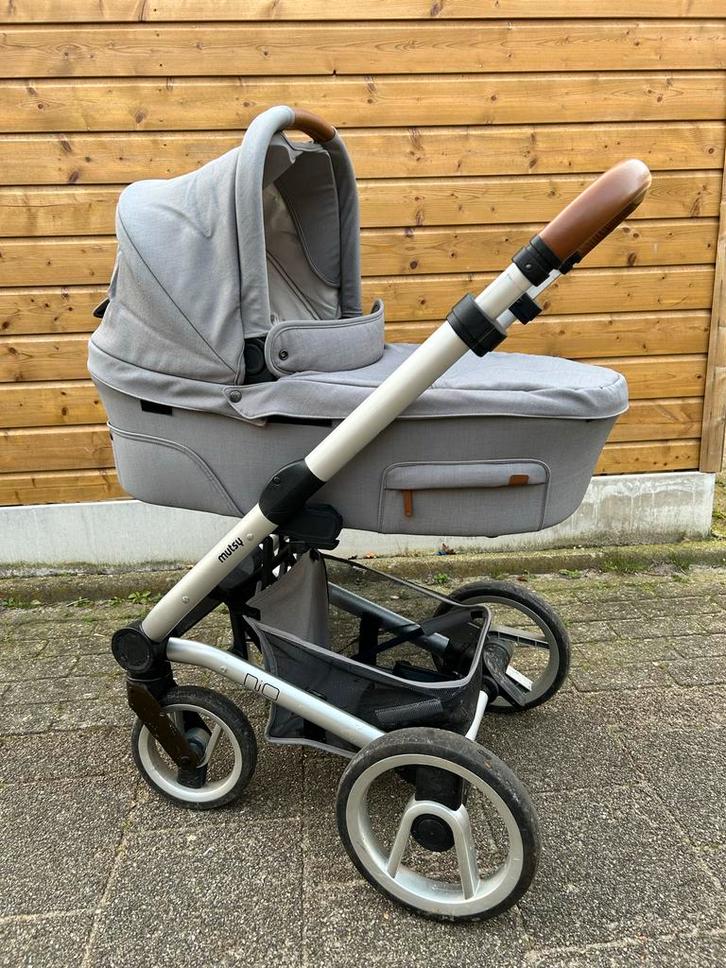 Mutsy Nio, Kinderen en Baby's, Kinderwagens en Combinaties, Gebruikt, Kinderwagen, Mutsy, Met reiswieg, Ophalen