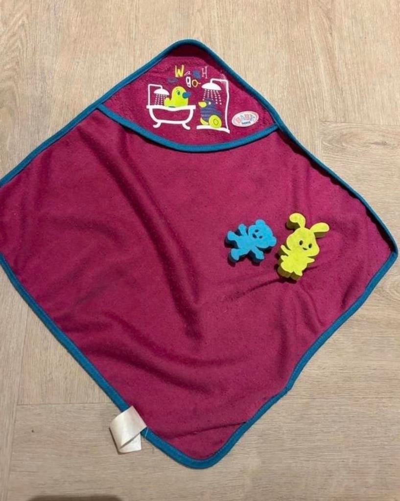 Baby Born Badcape met capuchon en badspeeltjes, Ophalen of Verzenden, Gebruikt, Babypop